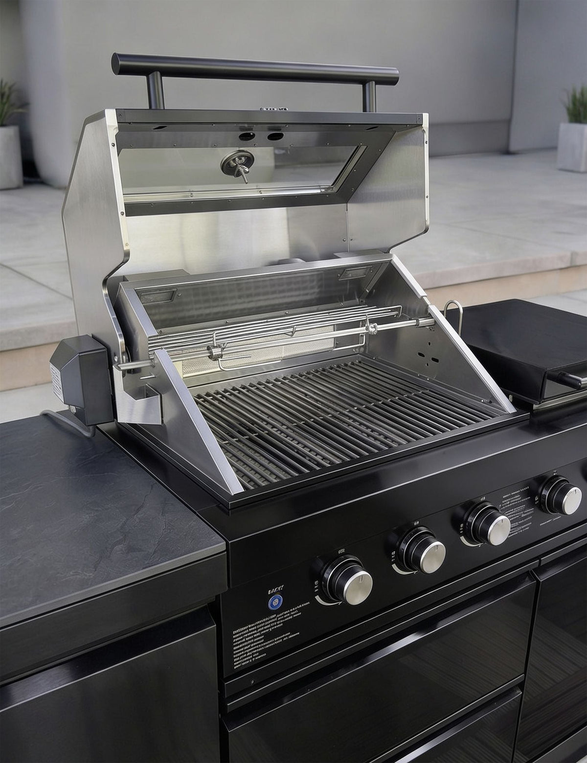 Luxe Outdoor Kitchen 5 Burner with Sink and Fridge