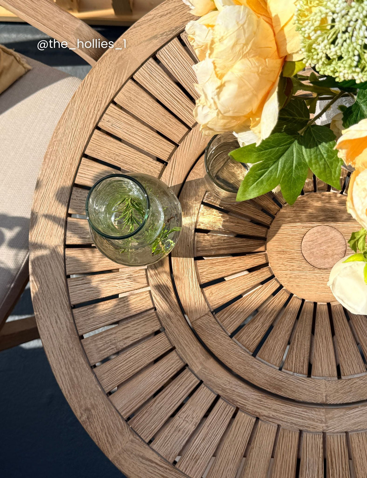 MARIS 2-Seater Round Bistro Dining Set