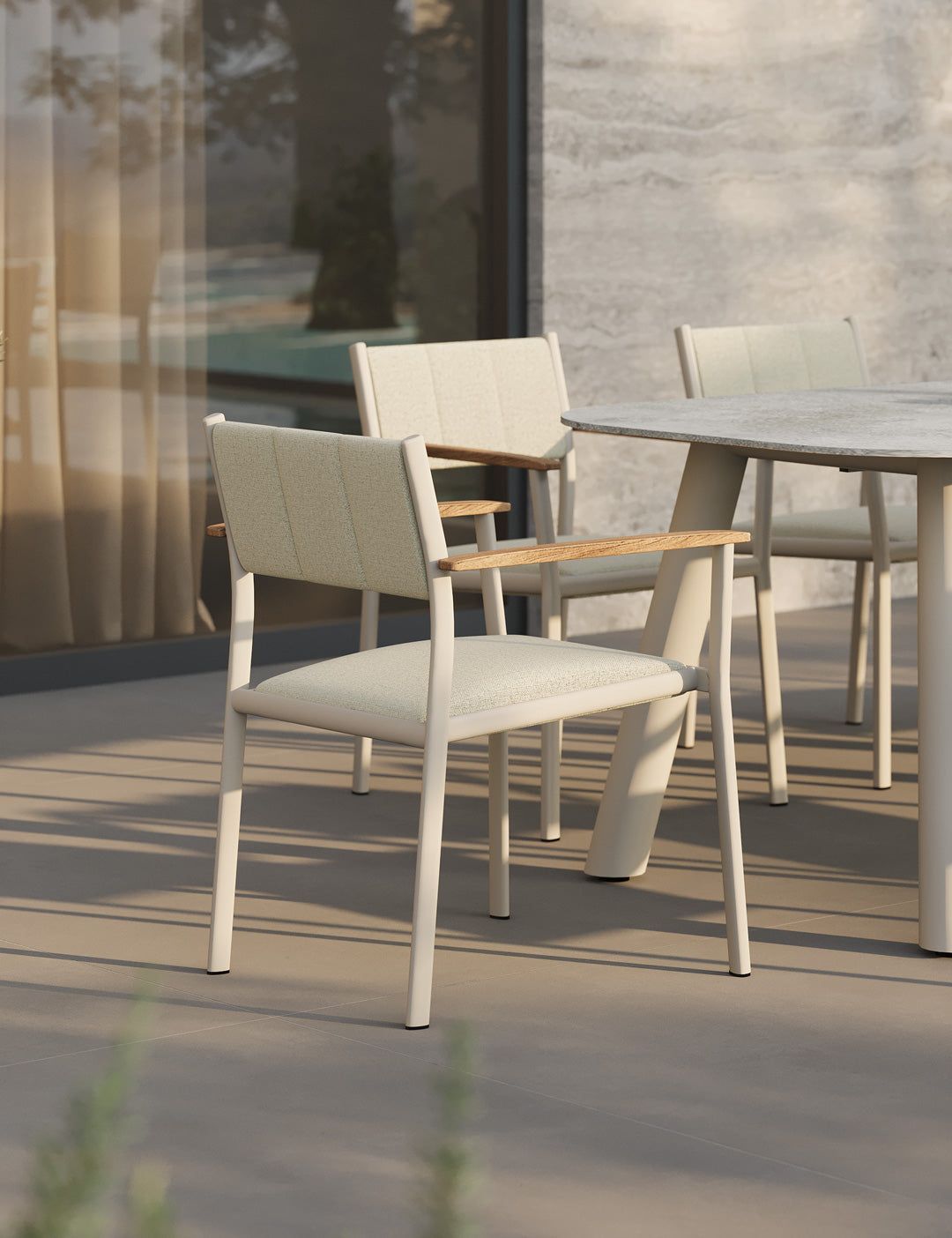 NEXO 6-Seater Dining Table and Chairs